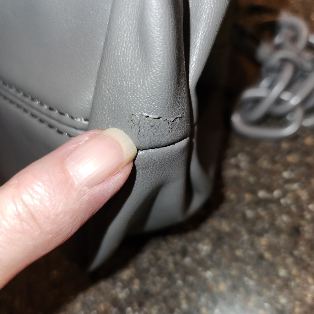 NWT Badgley Mischka Gray Wrapped Frame Clutch With Chain Strap Spring Closure - Picture 14 of 14